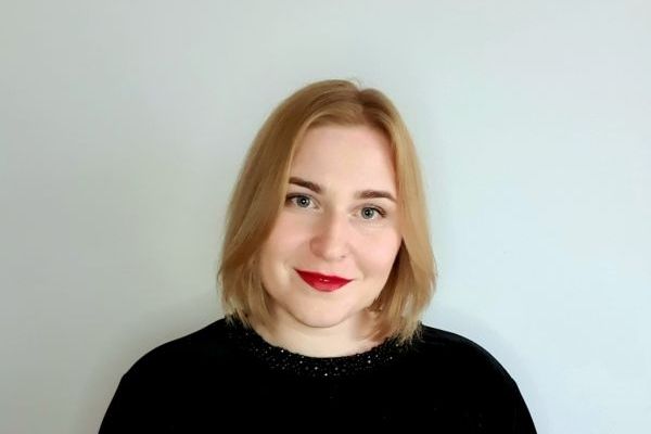 Старикова Алёна Александровна - преподаватель по классу вокала.jpg