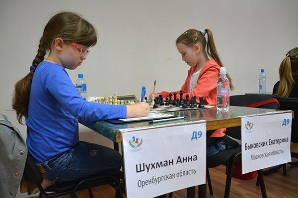 12189_orenburzhenka-anna-shukhman-s.jpg